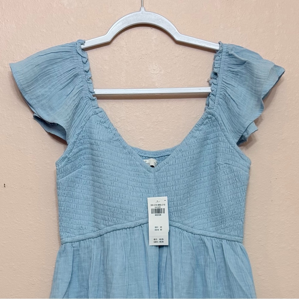 HOLLISTER Flutter Sleeve Smocked Skort Dress - Picture 4 of 6